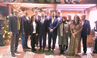 Bild zum Beitrag: CSU Ortsverband Lauf ehrt langjährige Mitglieder bei traditioneller Weihnachtsfeier